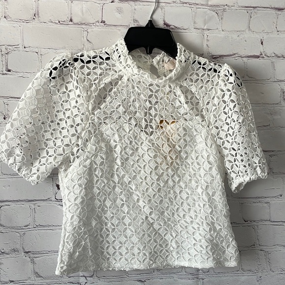 White zipper back casual top - Picture 3 of 4